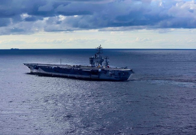 Video: Cận cảnh tàu sân bay Mỹ chống khủng bố trên Địa Trung Hải Tàu sân bay Mỹ USS Dwight D Eisenhower trên biển Địa Trung Hải