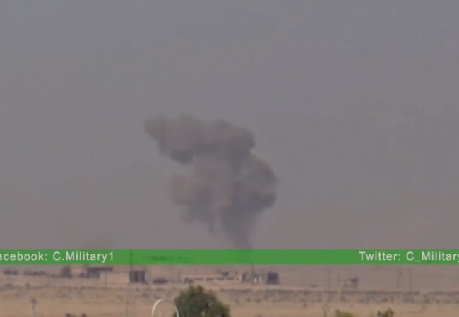 Video chiến sự Syria: Không kích dữ dội báo thù cho 80 binh sĩ thiệt mạng Không quân Syria không kích dữ dội báo thù ở Deir ez-Zor