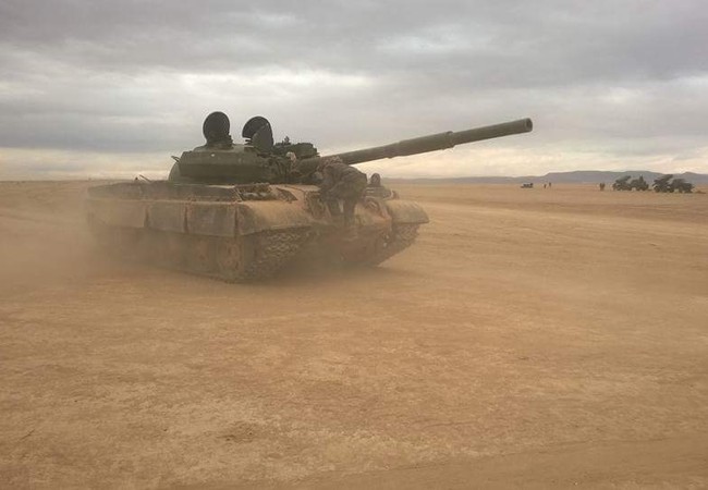 Quân Syria bẻ gãy cuộc tấn công phiến quân khủng bố, diệt hơn 60 tay súng ở Homs Xe tăng quân đội Syria chiến đấu trên chiến trường Palmyra