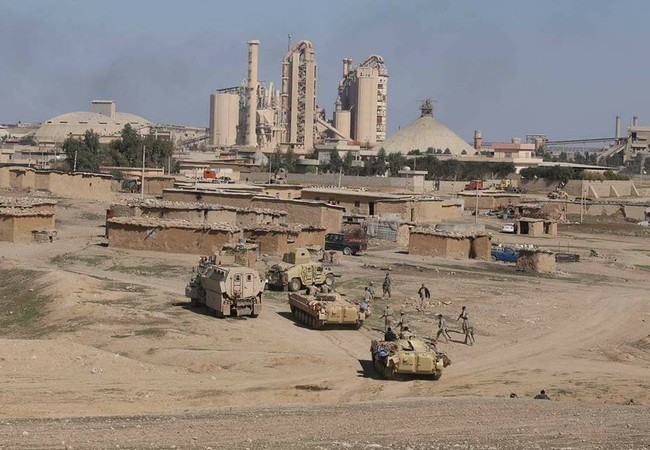 Gần 90 tay súng IS bị bắt sống tại chiến địa Mosul (chùm video) Quân đội Iraq bắt sống 87 tay súng