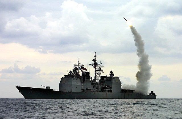 Hải quân Mỹ phóng tên lửa hành trình Tomahawk tấn công quân đội Syria Mỹ tấn công tên lửa hành trình Syria