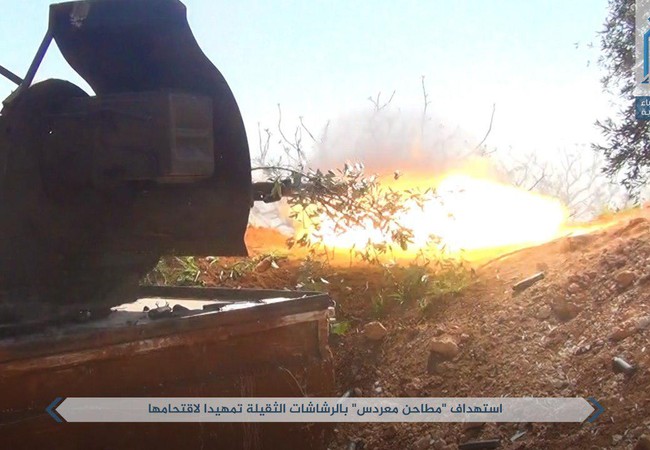 Quân đội Syria bị tấn công dữ dội sau đòn tập kích tên lửa Mỹ (video) Nhóm chiến binh khủng bố Al-Qaeda Syria bắn phá dữ dội các địa bàn dân cư trên vùng nông thôn bắc Hama