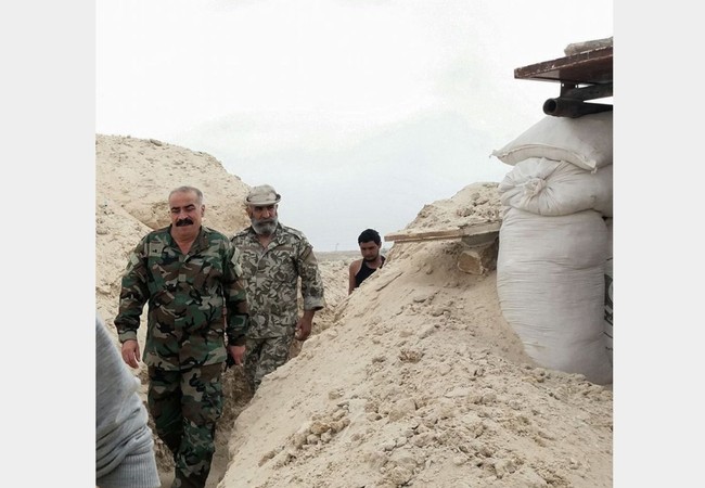 Quân đội Syria đập tan cuộc tấn công của IS tại tử địa Deir Ezzor Tướng Issam Zahreddine, lữ đoàn trưởng lữ đoàn dù 104 Vệ binh Cộng hòa trên chiến trường Deir Ezzor