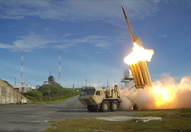 Mỹ bắn hạ tên lửa đạn đạo bằng hệ thống THAAD (video) Hệ thống phòng thủ tên lửa chiến trường THAAD (Terminal High Altitude Area Defense)