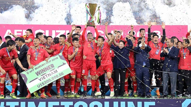 Thắng Malasia 1-0 trên SVĐ Mỹ Đình, tuyển Việt Nam xứng đáng giành chức vô địch AFF Suzuki Cup 2018. Ảnh: AFF Suzuki Cup