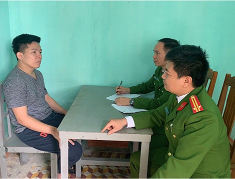 Cơ quan CSĐT Công an Thanh Hóa đấu tranh với đối tượng Nguyễn Đức Thành.