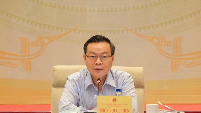 Phó chủ tịch Quốc hội Phùng Quốc Hiển tại phiên giải trình về phát triển điện lực tới năm 2030, ngày 7/9 (Ảnh: Hoàng Giang)