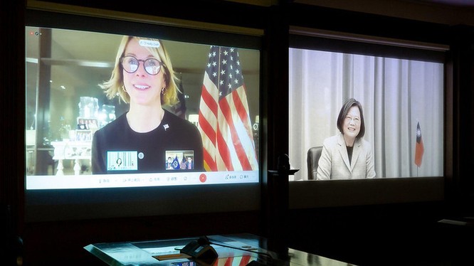 Đại sứ Mỹ tại Liên Hợp Quốc Kelly Craft điện đàm trực tuyến với bà Thái Anh Văn tối 13/1 khiến Trung Quốc giận dữ (Ảnh: Dwnews).