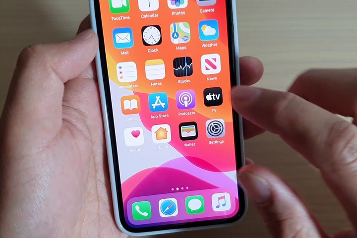 how to get home screen on iphone xr