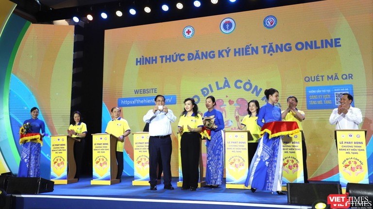 Thủ tướng Phạm Minh Chính đăng ký hiến tạng, kêu gọi người dân hiến tạng cứu người