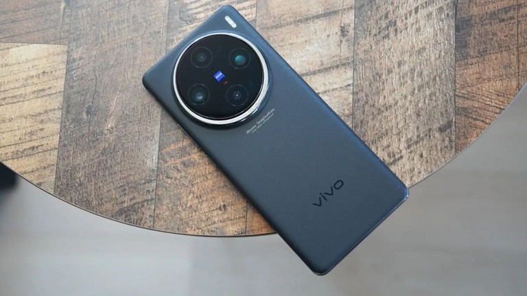 Mẫu điện thoại X100s Pro của Vivo
