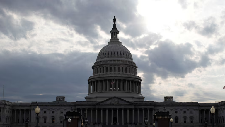 Hạ viện Mỹ bỏ phiếu thông qua một dự luật thúc ép việc chuyển vũ khí cho Israel (Ảnh: Reuters)