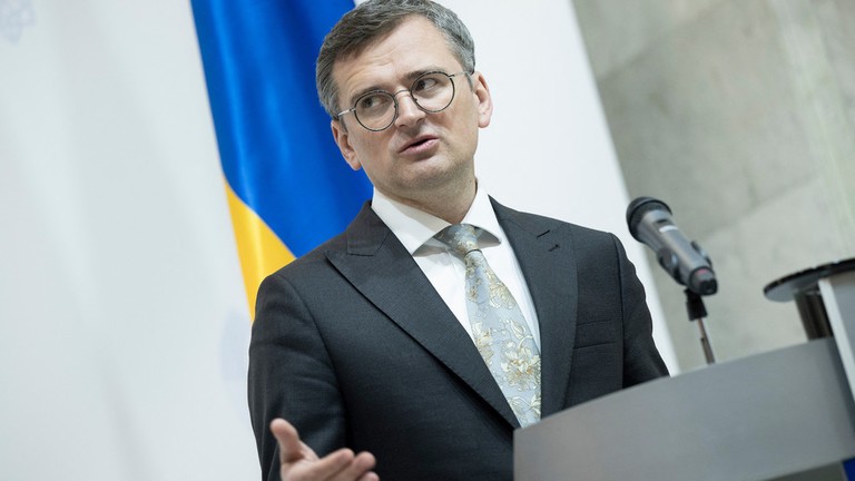Ngoại trưởng Ukraine Dmytry Kuleba (Ảnh: AFP)