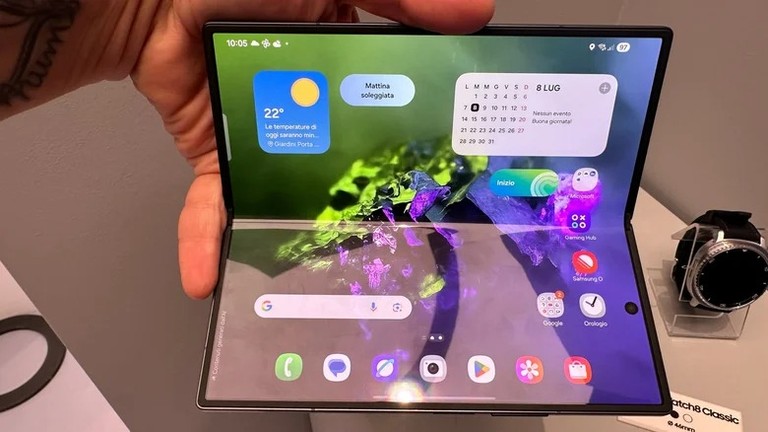 Galaxy Z Fold 7. Ảnh: Shutterstock