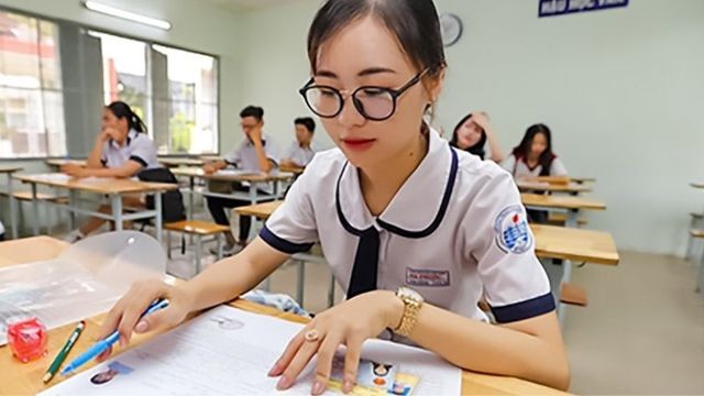Bộ Giáo dục và Đào tạo nói gì về đề thi "khó nhất trong lịch sử"?