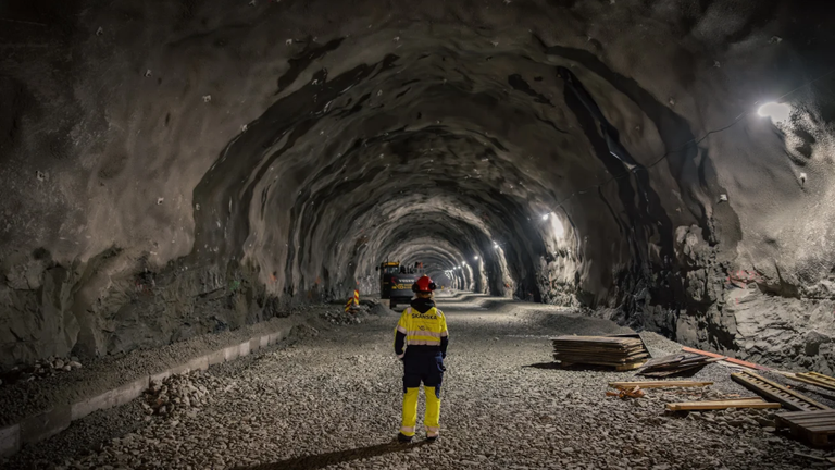 Đang trong quá trình xây dựng, Rogfast sẽ là đường hầm dưới biển dài nhất và sâu nhất thế giới, trải dài 27 km. Ảnh: CNN.