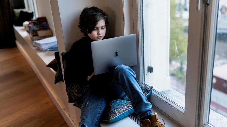 Laurent Simons năm 12 tuổi, chuẩn bị lấy bằng thạc sĩ ở Đại học Công nghệ Eindhoven. Ảnh: Getty.