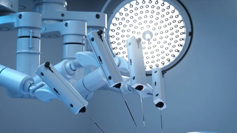 Robot phẫu thuật với xâm lấn tối thiểu và độ chính xác cao. Ảnh: Shutterstock