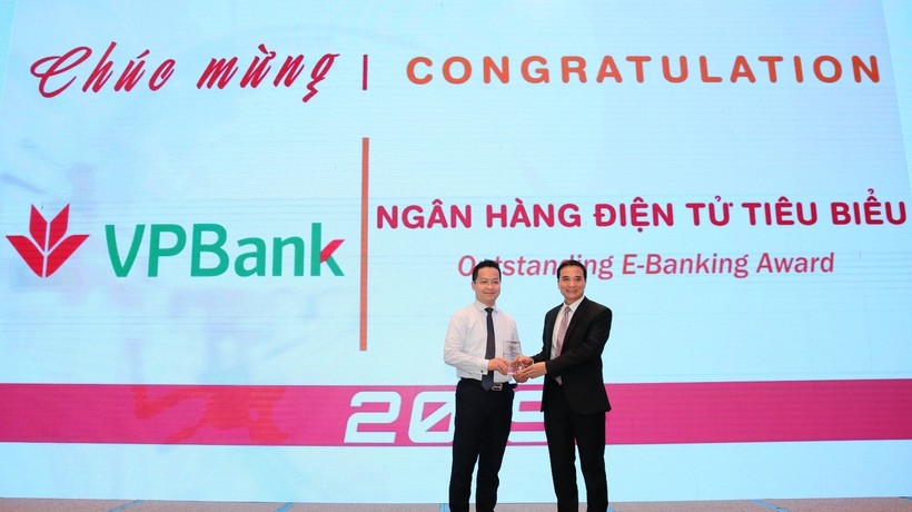 VPBank vừa nhận thế chấp toàn bộ cổ phần của Hoàng Trường vừa là trái chủ của 925 tỷ đồng trái phiếu do công ty này phát hành (Ảnh minh họa - Nguồn: Internet)