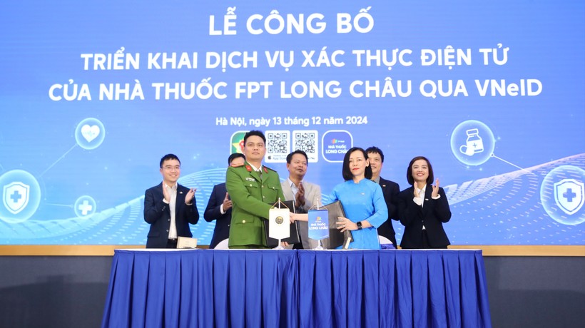 Bộ Công an công bố tiện ích nhà thuốc FPT Long Châu trên VNeID