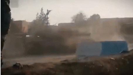 Lực lượng Thổ Nhĩ Kỳ tấn công quân đội Syria Lực lượng Thổ Nhĩ Kỳ tấn công quân đội Syria