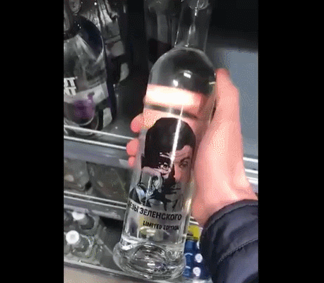 Video về rượu "Zelensky's Tears" được lan truyền trên mạng.