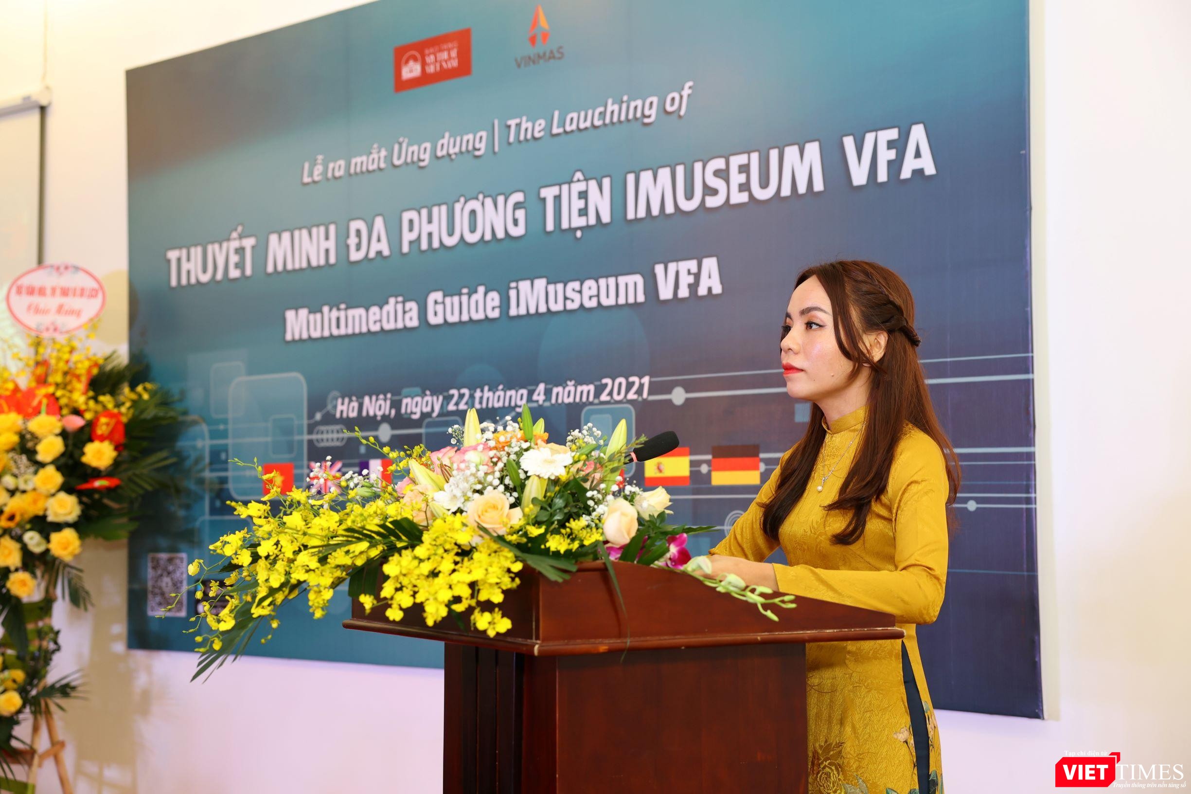 Bà Cai Thái Hoàng Uyên, quản lý dự án iMuseum - Công ty VINMAS giới thiệu ứng dụng này