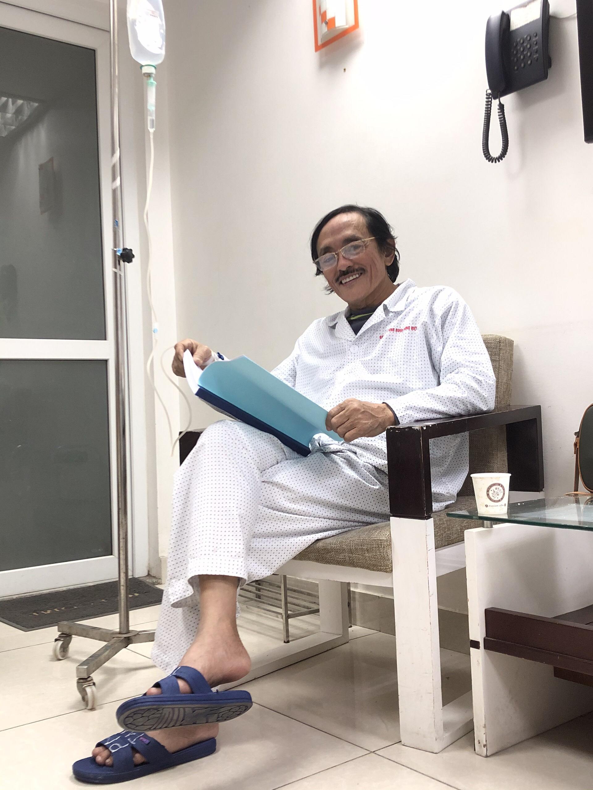 Nghệ sĩ Giang Còi vẫn giữ được tinh thần lạc quan "chiến đấu" với bệnh tật