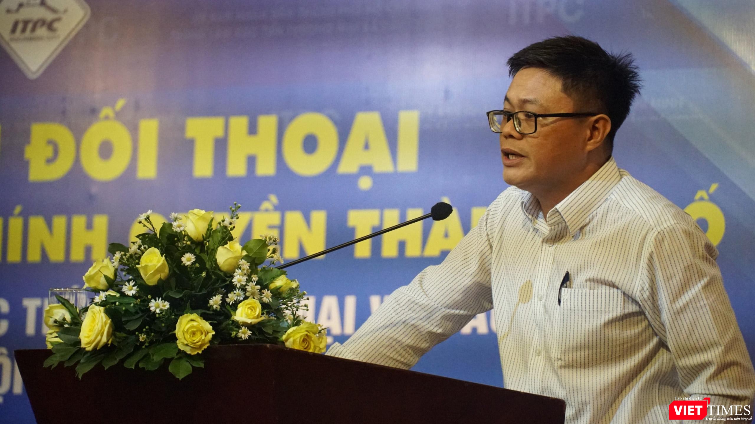 Ông Trần Ngọc Thương giải thích về BHXH số, BHYT điện tử (Ảnh: Phi Phi)