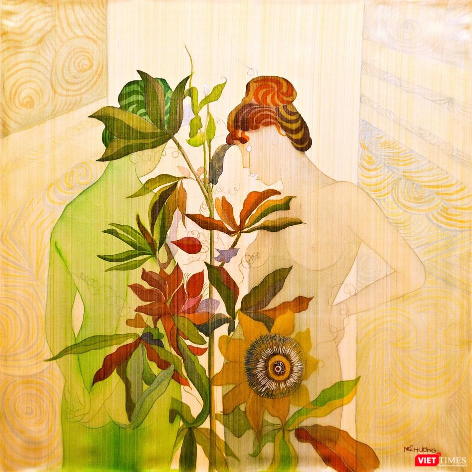 Nguyễn Thu Hương được biết đến là một trong những người đắm đuối với lụa