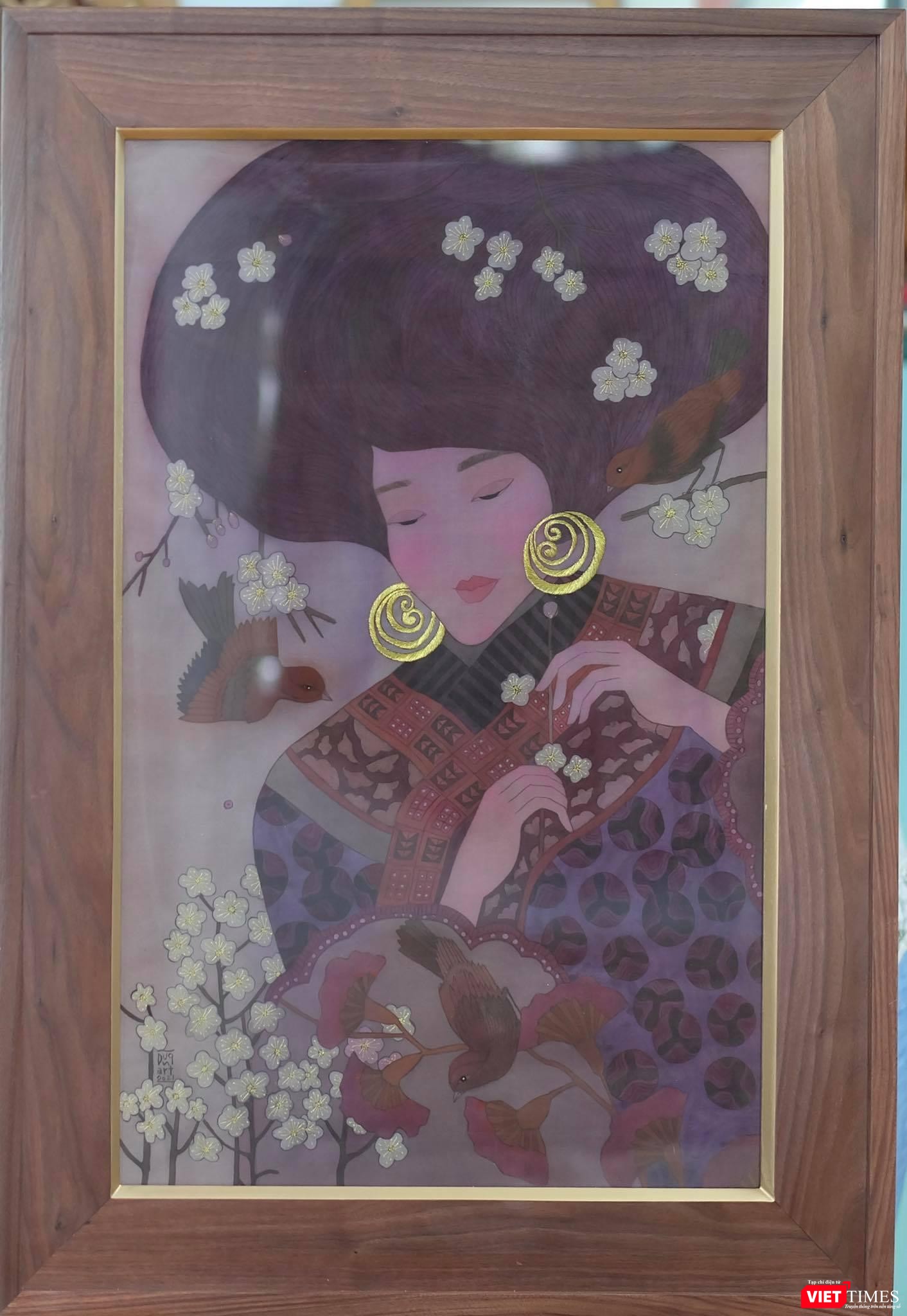 Trăn trở với vùng cao, những sáng tác ở nhiều thể loại như màu nước, gốm, tranh lụa... của Hà Hùng Dũng đều ghi lại nét đẹp phụ nữ Sa Pa Trăn trở với vùng cao, những sáng tác ở nhiều thể loại như màu nước, gốm, tranh lụa... của Hà Hùng Dũng đều ghi lại nét đẹp phụ nữ Sa Pa