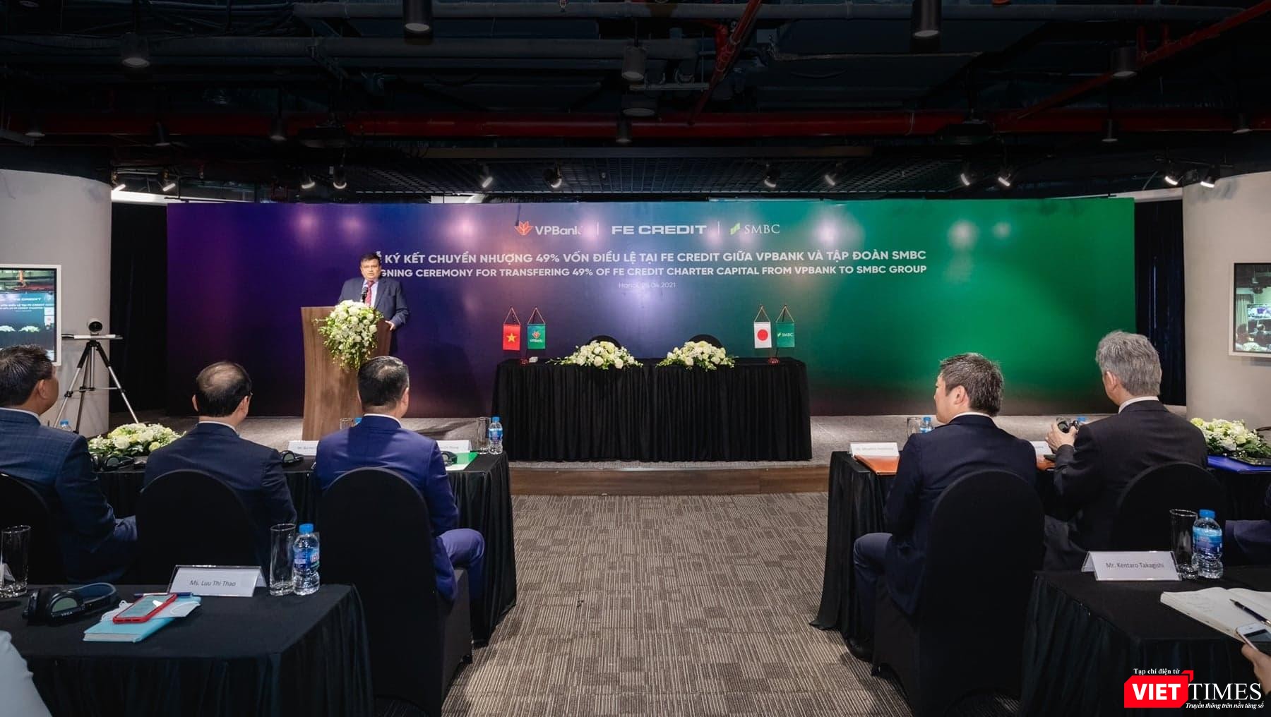 "Deal" tỉ đô của FE Credit sẽ tạo hiệu ứng mạnh cho toàn thị trường.