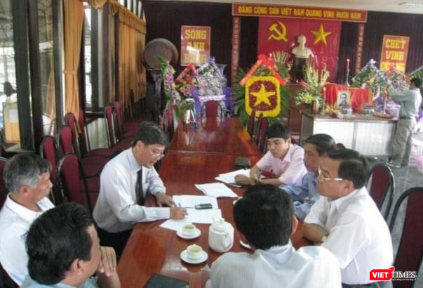 Ảnh lưu niệm ngày tìm được hài cốt cố TBT Hà Huy Tập