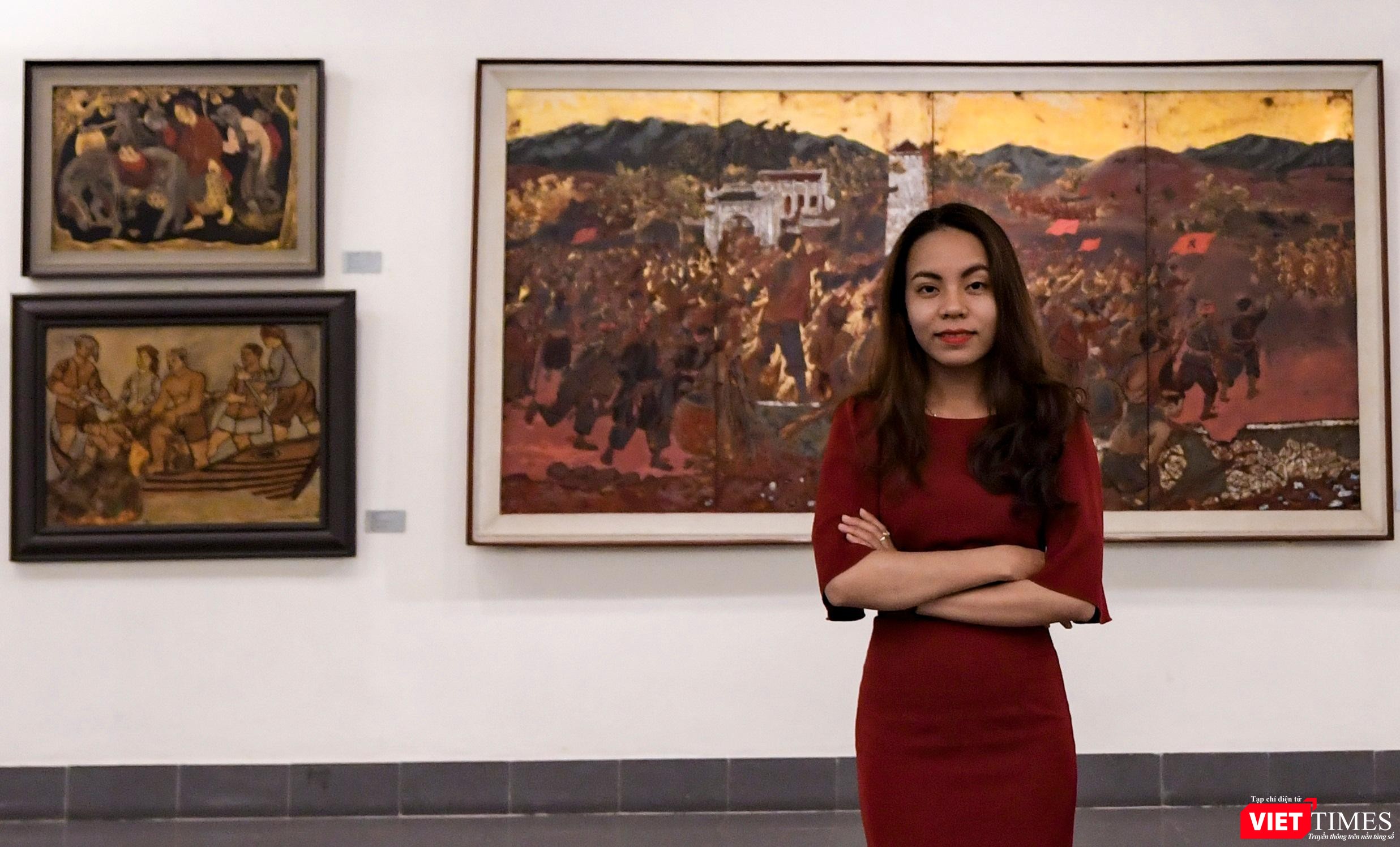 Chị Cai Thái Hoàng Uyên cùng đội dự án dành gần 3 năm lăn lộn tại Bảo tàng Mỹ thuật Việt Nam để xây dựng sản phẩm tâm huyết iMuseum VFA. Chị Cai Thái Hoàng Uyên cùng đội dự án dành gần 3 năm lăn lộn tại Bảo tàng Mỹ thuật Việt Nam để xây dựng sản phẩm tâm huyết iMuseum VFA.