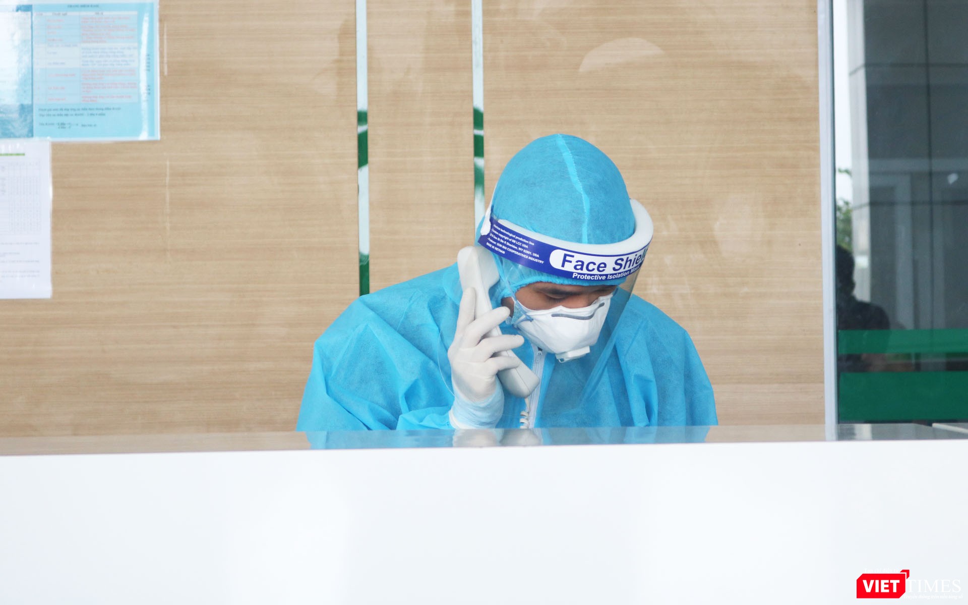 Bác sĩ trực cấp cứu ở bệnh viện (Ảnh - Minh Thuý)