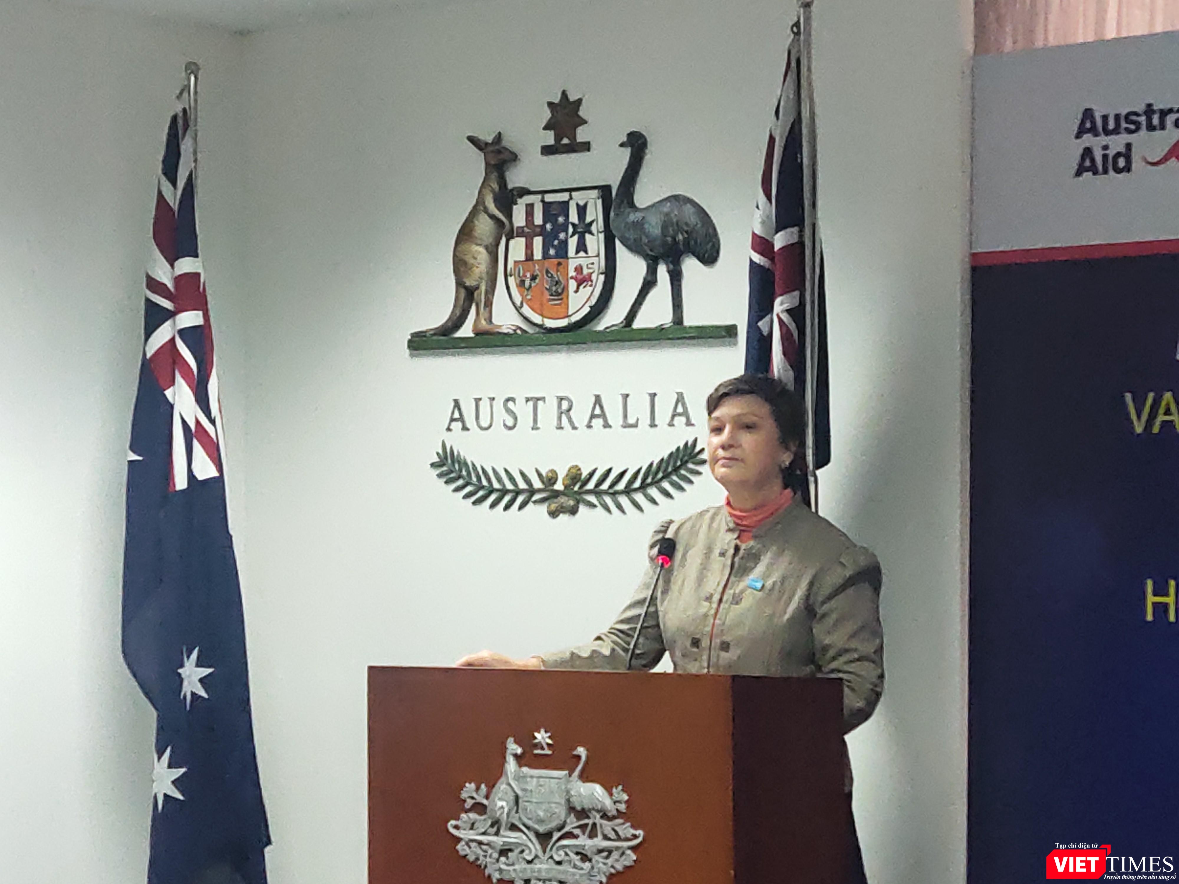 Bà Rana Flowers - Trưởng đại diện Quỹ Nhi đồng Liên Hiệp Quốc (UNICEF) (Ảnh - Minh Thuý)