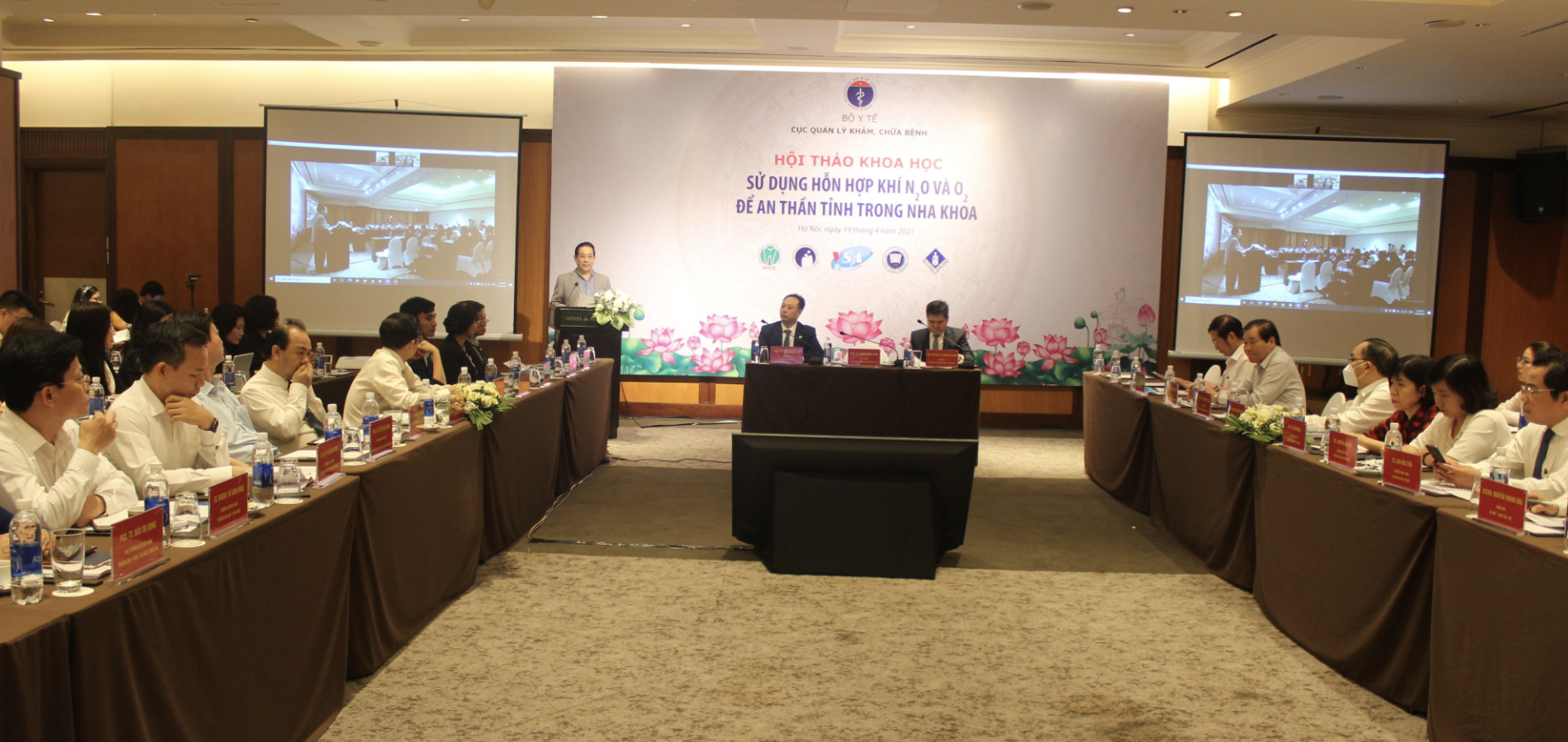 Toàn cảnh hội thảo sử dụng hỗn hợp khí N2O và O2 để an thần tỉnh trong nha khoa (Ảnh - Cục QLKCB) Toàn cảnh hội thảo sử dụng hỗn hợp khí N2O và O2 để an thần tỉnh trong nha khoa (Ảnh - Cục QLKCB)
