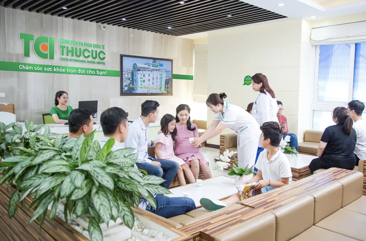 Người dân đi khám tại Bệnh viện Đa khoa quốc tế Thu Cúc (Ảnh - BVCC)