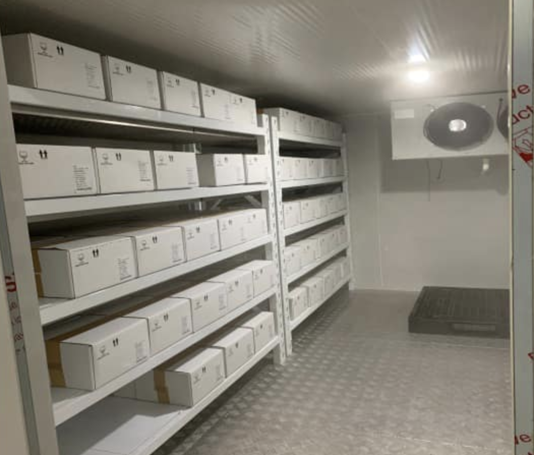 Lô vaccine phòng COVID-19 của AstraZeneca được bảo quản an toàn tuyệt đối (Ảnh - BYT)