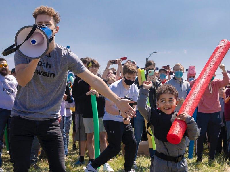 Chiến thắng thuộc về cậu bé 4 tuổi tên Josh Vinson Jr (Ảnh: Insider) Chiến thắng thuộc về cậu bé 4 tuổi tên Josh Vinson Jr (Ảnh: Insider)