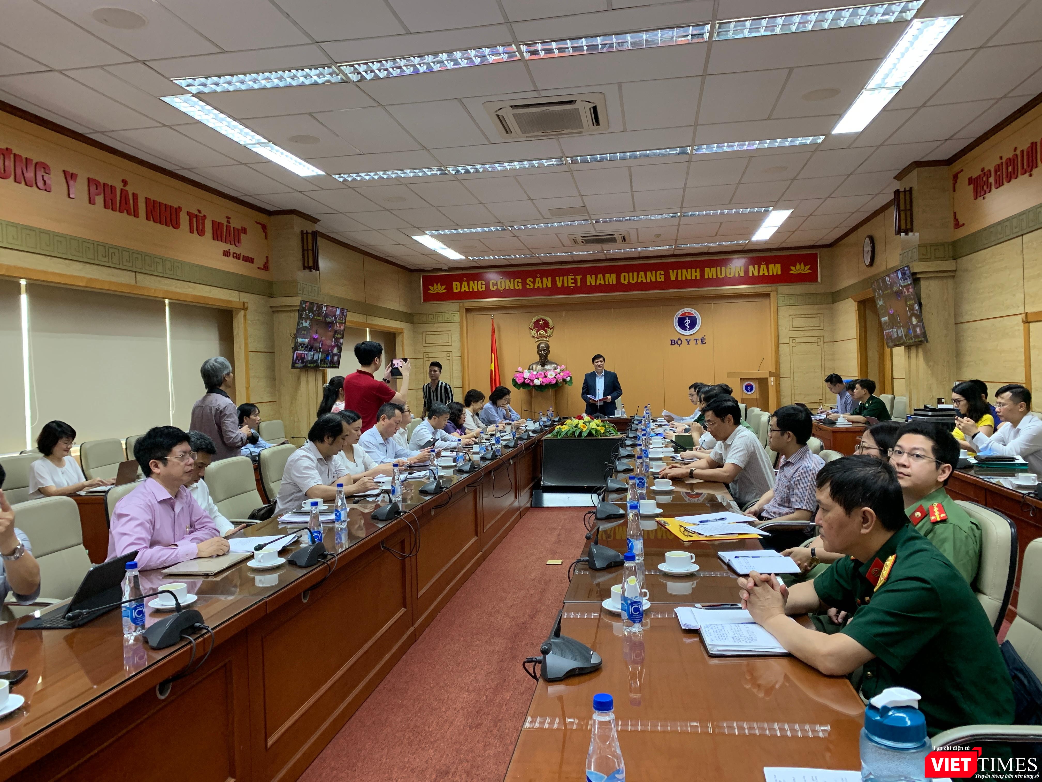 Cuộc họp trực tuyến “Tăng cường công tác phòng, chống dịch Covid-19” với 63 tỉnh, thành phố