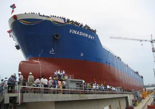 Vinashin, Vinalines - những tập đoàn nhà nước làm ăn thua lỗ đã ngốn hàng nghìn tỉ đồng của Nhà nước. Vinashin, Vinalines - những tập đoàn nhà nước làm ăn thua lỗ đã ngốn hàng nghìn tỉ đồng của Nhà nước.