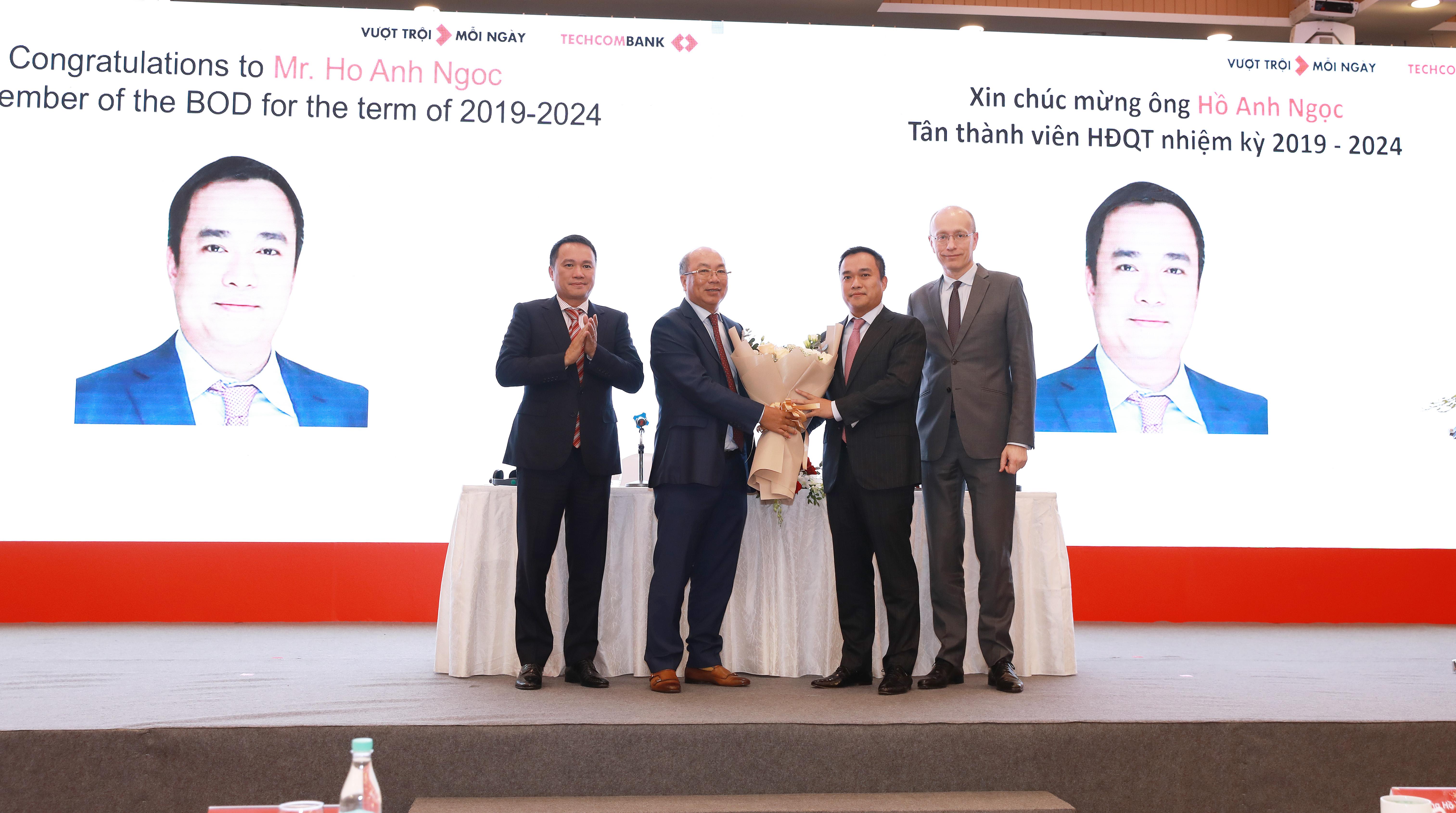Ông Hồ Anh Ngọc - em trai ông Hồ Hùng Anh - được bầu vào HĐQT Techcombank nhiệm kỳ 2019 - 2024