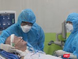 Bệnh nhân 91 đang hồi phục thần kỳ, tri giác tỉnh táo hoàn toàn (Ảnh: BVCR) 