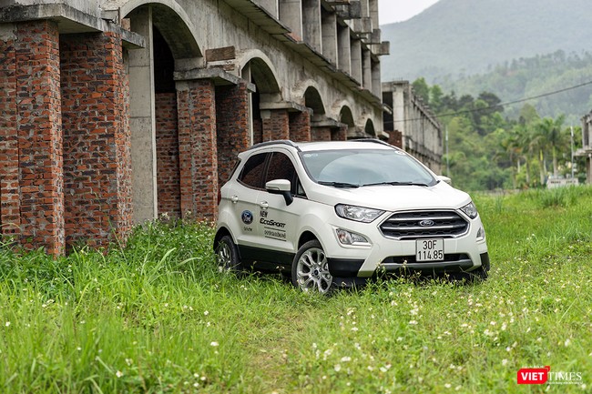 Điều gì khiến Ford EcoSport 2018 đáng mua ở thời điểm này Dù là phiên bản nâng cấp nhưng Ford EcoSport 2018 đã có tới gần 3.000 chi tiết được làm mới hoàn toàn