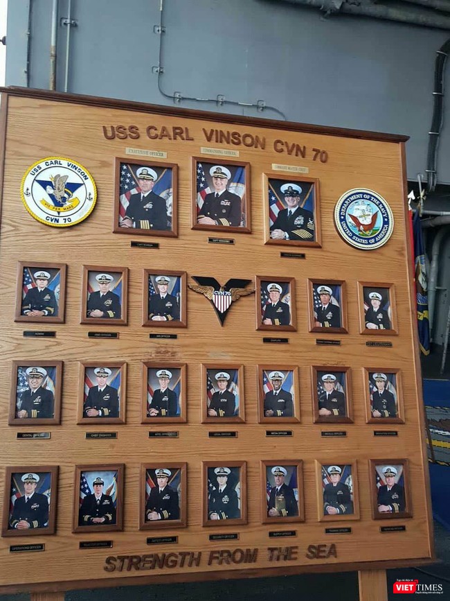 Chiêm ngưỡng tàu sân bay Mỹ USS Carl Vinson đang neo đậu ở Cảng Tiên Sa - ảnh 31