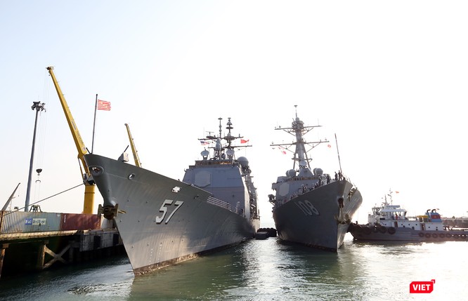 Ngắm “vệ sĩ” hộ tống siêu mẫu hạm USS Carl Vinson cập cảng Đà Nẵng - ảnh 8