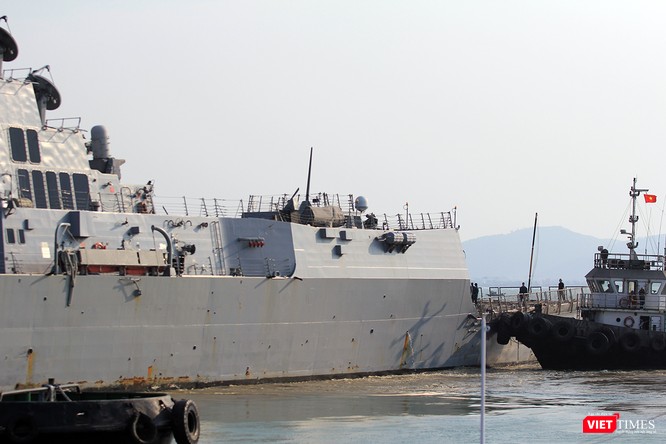 Ngắm “vệ sĩ” hộ tống siêu mẫu hạm USS Carl Vinson cập cảng Đà Nẵng - ảnh 15