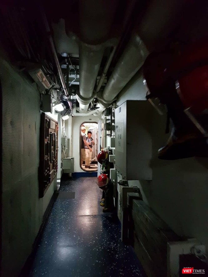 Chiêm ngưỡng tàu sân bay Mỹ USS Carl Vinson đang neo đậu ở Cảng Tiên Sa - ảnh 22