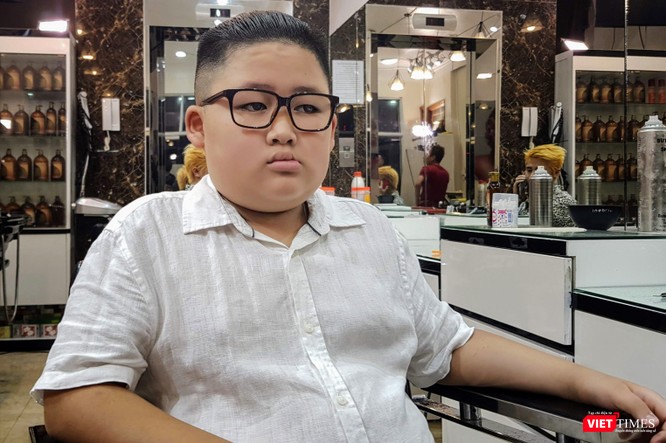 Cắt t&oacute;c giống Donald Trump - Kim Jong Un gi&aacute; 0 đồng giữa l&ograve;ng H&agrave; Nội - ảnh 6